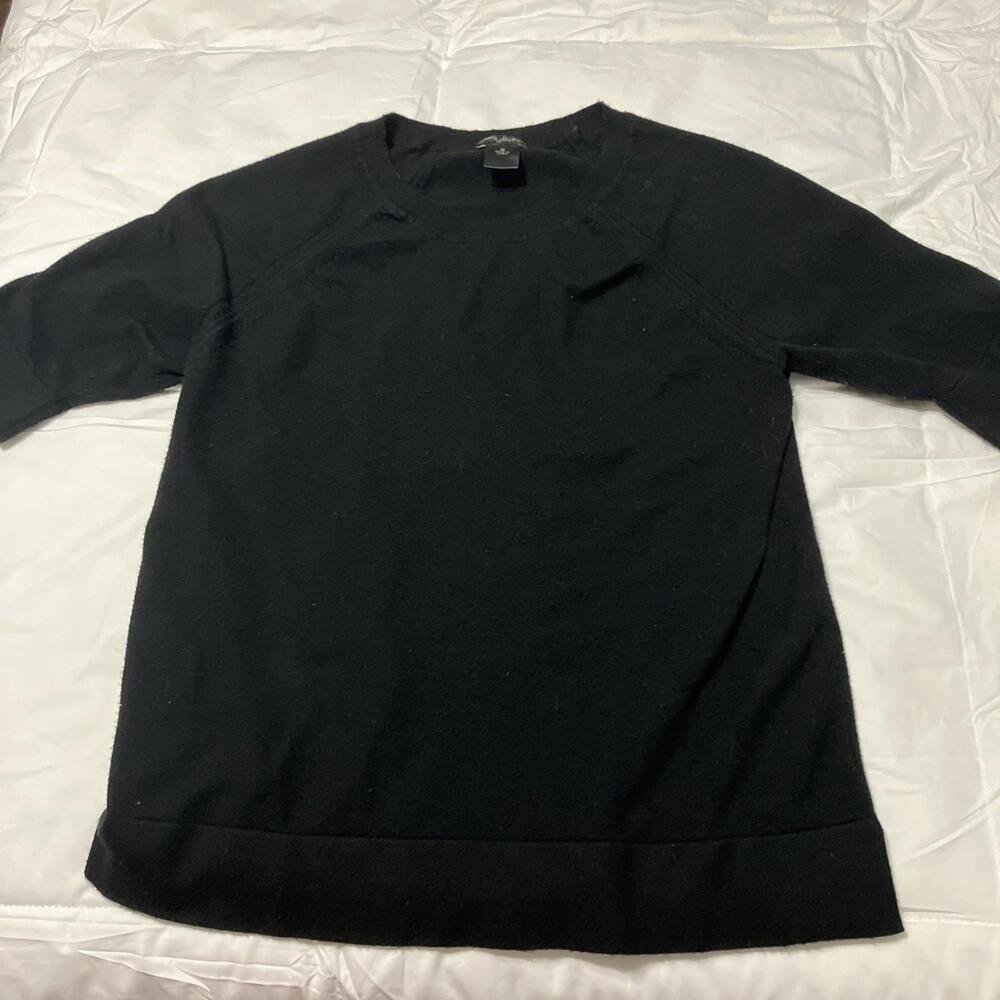 Ann Taylor Super Soft Black Sweater Size: M